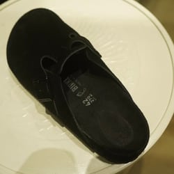 ビームス別注 BIRKENSTOCK ボストン 42 オールブラック スエード BEAMS（ビームス）BIRKENSTOCK / Boston BLACK（シューズ サンダル