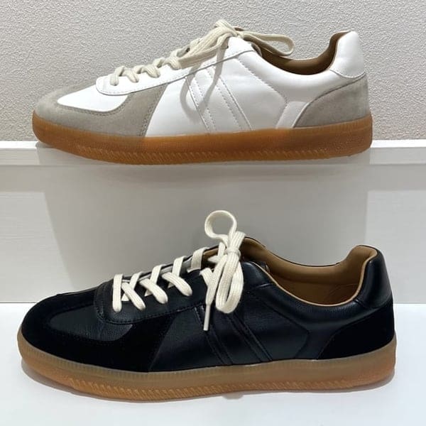 【 ミリタリー トレーナー 】
ディテールにこだわりを詰め込んだ、クラシカルかつモダンなミリタリートレーナーが登場しておりますっ♪
程よい抜け感と品格を兼ね備えた1足！
サイズ展開は、25.5、26.5、27.5cm です。
気になった方は、ぜひ、お早めにっ！！