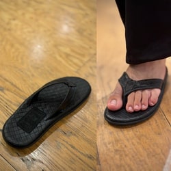 BEAMS（ビームス）【別注】ISLAND SLIPPER / レザー トング サンダル