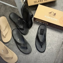 BEAMS（ビームス）【別注】ISLAND SLIPPER / レザー トング サンダル