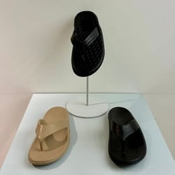 BEAMS（ビームス）【別注】ISLAND SLIPPER / レザー トング サンダル