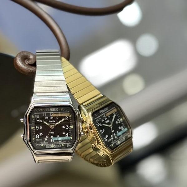【50周年を刻む時計】ブログに小ネタも書いてますよ。〈TIMEX〉の名作キャンパーとクラシックデジタルを合わせたような完全BEAMSモデルがリリースします。ガラスの内側にデジタルのプリントを施したりと、遊び心に抜かりがありません。特別な一本いかがでしょうか？【お気に入り♡+】を押すと