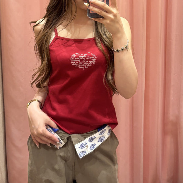 〈JENNIE〉のハートキャミ❤︎ピタッと着れるのでかわいいです～、、！レイヤードも楽しめますね！！
© T 2026 OA Entertainment Inc.
© PRODUCED BY CEREMONY OF ROSES