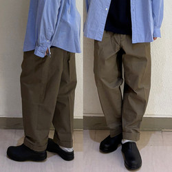 BEAMS PLUS（ビームス プラス）2 Pleats Tapered Twill（パンツ