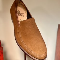 BEAMS F（ビームスF）CROCKETT&JONES × BEAMS F / 別注 GAVIN スエード