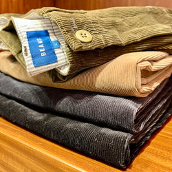 BEAMS（ビームス）ストレッチ テーパード コーデュロイパンツ