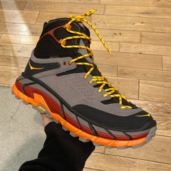 BEAMS（ビームス）HOKA ONE ONE / Tor Ultra Hi EXCLUSIVE（シューズ