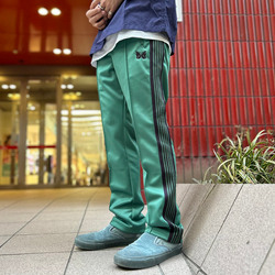 BEAMS（ビームス）NEEDLES / NARROW TRACK PANT - POLY SMOOTH（パンツ