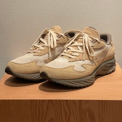 BEAMS JAPAN（ビームス ジャパン）MIZUNO × BEAMS / 別注 WAVE RIDER β