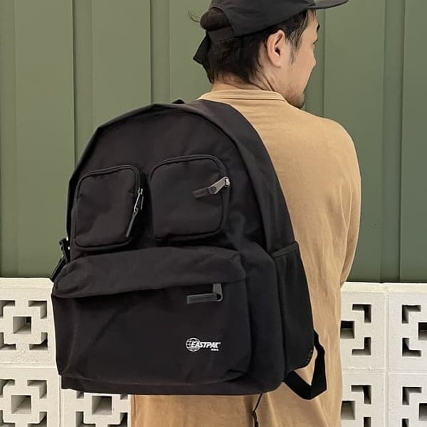 XL仕様”の特別モデル「BEAMS × EASTPAK」の別注バックパックは収納力が