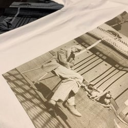 THE INTERNATIONAL ART COLLECTION / 別注 プリントTシャツ DH1975