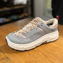 BEAMS（ビームス）HOKA ONE ONE / TOR ULTRA LO BEAMS EXCLUSIVE