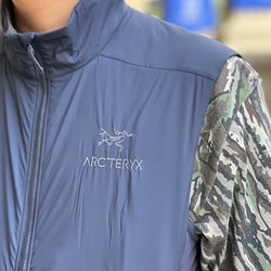 BEAMS（ビームス）ARC'TERYX / Atom Vest（トップス ベスト）通販｜BEAMS