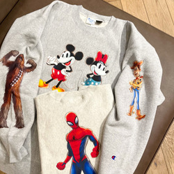 BEAMS（ビームス）Champion × BEAMS / Disney100 Collection Crewneck