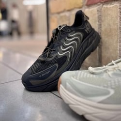 BEAMS（ビームス）HOKA ONE ONE × Satisfy Running / Clifton LS