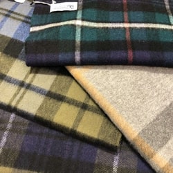 BEAMS F（ビームスF）【別注】Johnstons of Elgin / カシミヤ