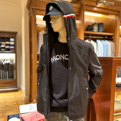 BEAMS F(ビームスF)MONCLER / クルーネック サンド ロゴ BEAMS F(ビームスF)MONCLER / クルーネック サンド ロゴ