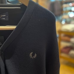 BEAMS（ビームス）FRED PERRY × BEAMS / 別注 鹿の子 カーディガン 