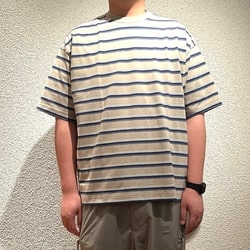 BEAMS (BEAMS) Loose Border T-shirt (T-shirts, cut and sewn T
