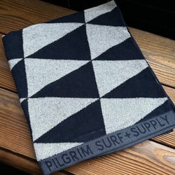 Pilgrim Surf+Supply（ピルグリム サーフ+サプライ）PENNANT TOWEL（インテリア タオル・バスタオル）通販｜BEAMS