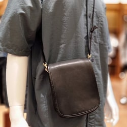 BEAMS（ビームス）【別注】SLOW/ Flap Shoulder Bag（バッグ サコッシュ/ミニショルダーバッグ）通販｜BEAMS