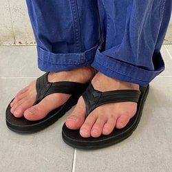BEAMS（ビームス）【別注】ISLAND SLIPPER / ボリュームソール
