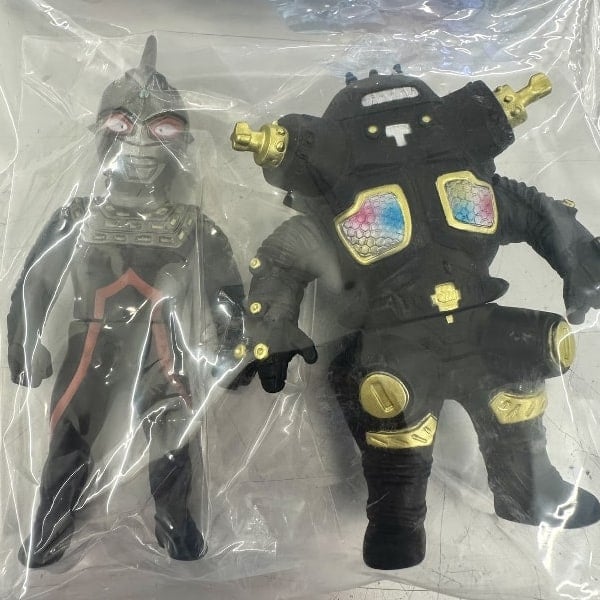 MAX TOY JAPAN ウルトラセブンダーク＆キングジョーブラックビームス