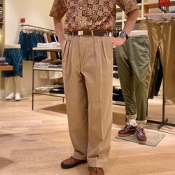 BEAMS PLUS（ビームス プラス）2 Pleats Trousers Twill（パンツ