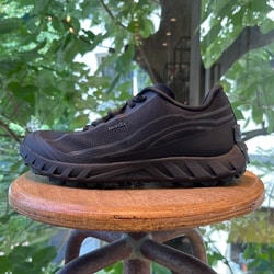 BEAMS（ビームス）NORDA / 002 M Stealth Black（シューズ スニーカー