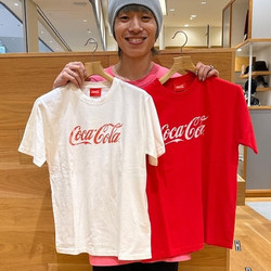 BEAMS（ビームス）の「Coca-Cola / 別注 Emblem Logo T-shirt（T