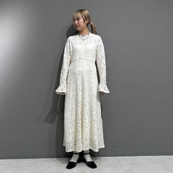 Ray BEAMS Ray BEAMS New price reduction on 4/3] Paisley lace