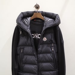 BEAMS F（ビームスF）MONCLER / クルーネック サンド ロゴ
