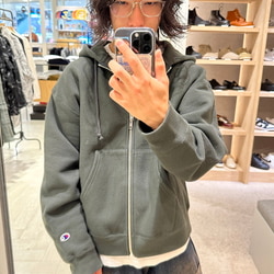 BEAMS（ビームス）【別注】Champion / ワイドフィット ジップ