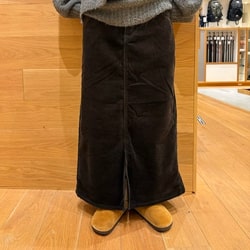 y7110_1.jpg