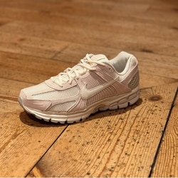 BEAMS（ビームス）NIKE / Zoom Vomero 5（シューズ スニーカー