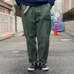 BEAMS PLUS（ビームス プラス）【別注】PEG / GLASSFIELD PANTS