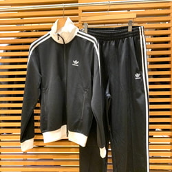 BEAMS（ビームス）adidas / BAGGY FIT FIREBIRD TRACKPANTS