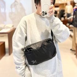 アークテリクスのサコッシュおすすめ3選！登山などのアウトドア