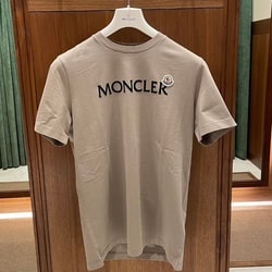 BEAMS F（ビームスF）MONCLER / ロゴ クルーネック Tシャツ（T