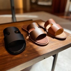 BEAMS F(ビームスF)【別注】L/UCCA / レザーサンダル BEAMS F(ビームスF)【別注】L/UCCA / レザーサンダル