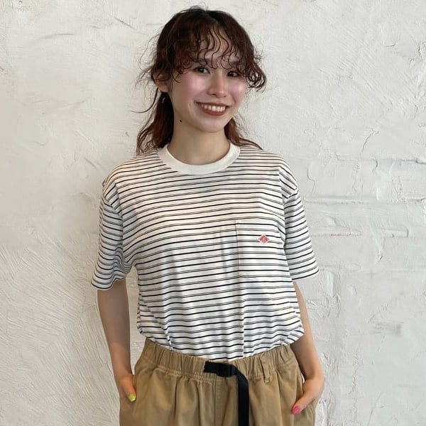 【  何枚あっても困らない~！！  】   毎年 大人気！  《  DANTON  》 Tシャツ ！    一枚着るで主役にもなり、インナーに使って マルチボーダー柄を少し見せるのも可愛い \( ˆoˆ )/     程よくゆったりとしていて オーバー過ぎず まさに丁度いい 。  〔  155cm  痩せ型  size S 着用  〕 ヘビーオンスの生地は、シワが目立ちにくく 耐久性にも優れているので 長く愛用出来ます！☆     気になったアイテムは、下の商品画像をタップするとすぐに購入出来ますヨ 〜 !!!!!!  【  お気に入り 】して頂くと、アイテムが見返しやすくなったり 50マイルも貯まるので、是非ご活用くださいませ \( ˆoˆ )/     名前の部分をタップして、スタッフ【 フォロー 】して頂くと さらに追加で100マイルも貯まります~！！！  