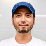 アダチ アキヒロ