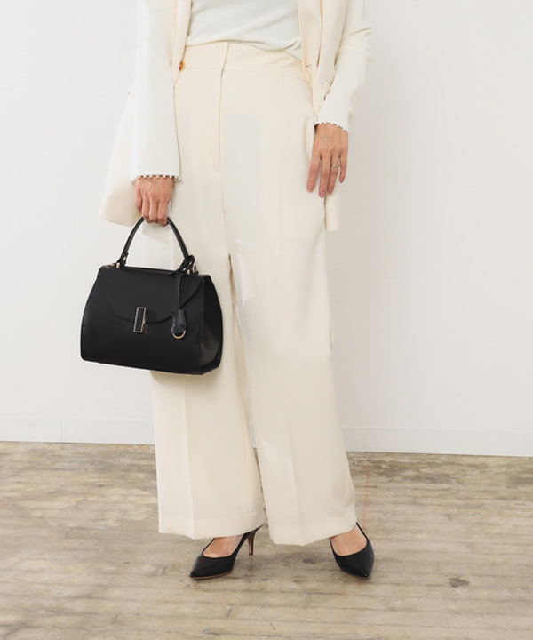 桑原 ふみさんの「BEAMS WOMEN｜ハイウエスト ワイド ストレートパンツ＊」を使ったコーディネート