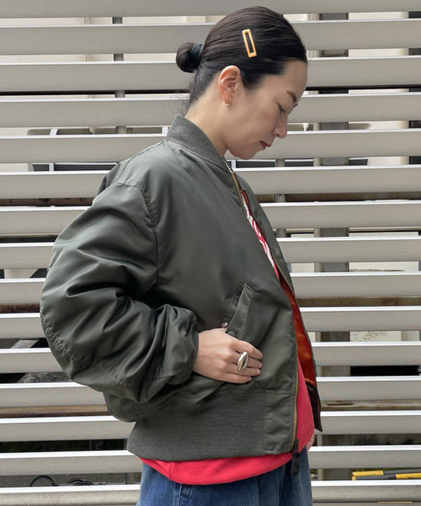 コウリキ　マミさんの「BEAMS WOMEN｜【別注】BUZZ RICKSON'S / L2B H-TYP」を使ったコーディネート