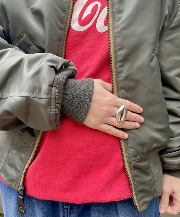 コウリキ　マミさんの「BEAMS WOMEN｜【別注】BUZZ RICKSON'S / L2B H-TYP」を使ったコーディネート