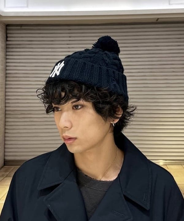 流聖さんの「BEAMS WOMEN｜NEW ERA × BEAMS / 別注 Big Pon-Pon Knit Cap 24AW」を使ったコーディネート