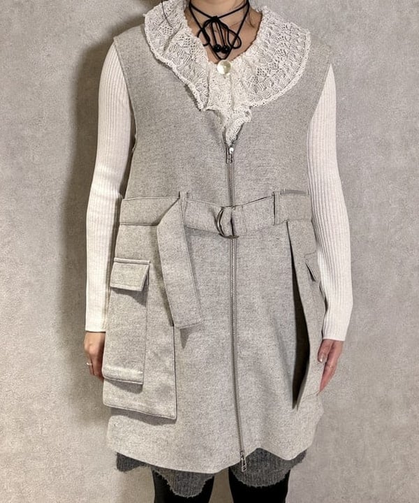 早川 萌子さんの「BEAMS WOMEN｜レース フリルカラー リブ プルオーバー」を使ったコーディネート