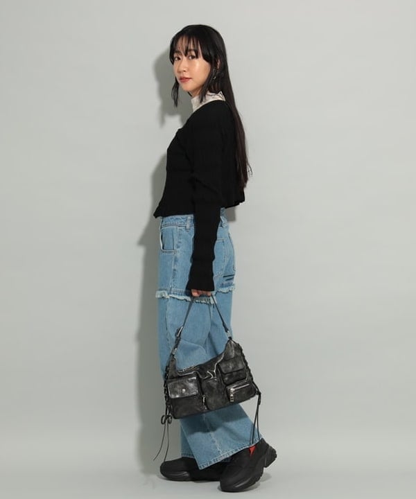 マツド ユメカさんの「BEAMS WOMEN｜シャーリング ジップ カーディガン」を使ったコーディネート