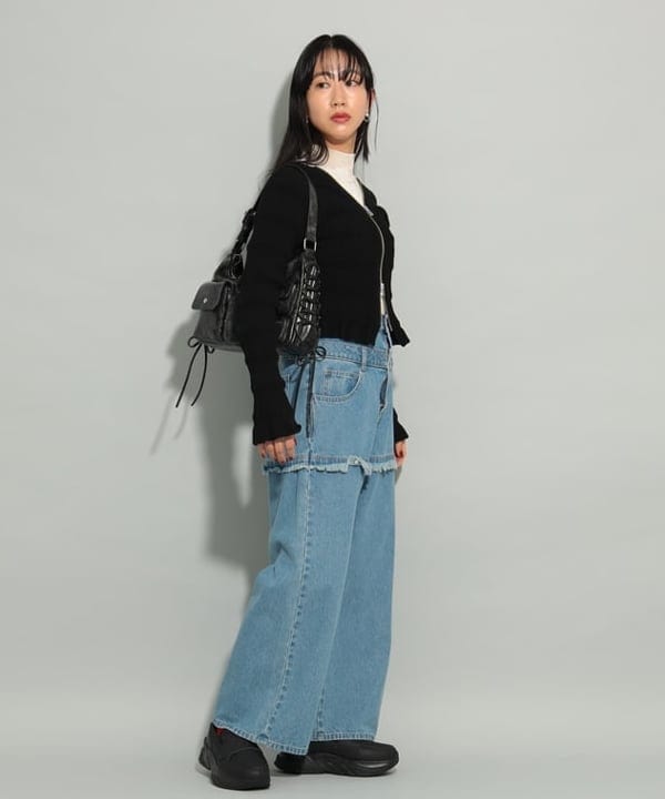 マツド ユメカさんの「BEAMS WOMEN｜シャーリング ジップ カーディガン」を使ったコーディネート