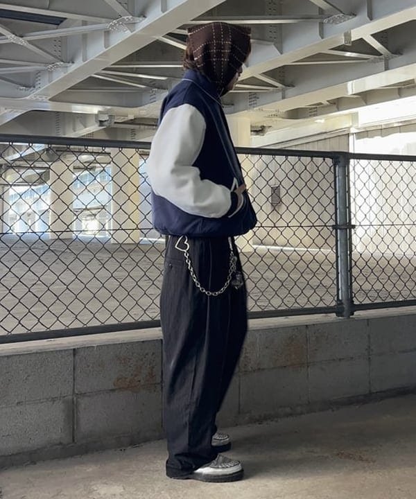 タマイユウトさんの「BEAMS WOMEN｜ステッチ マフラー」を使ったコーディネート